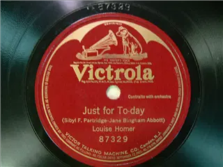 small_victrola 87329.webp